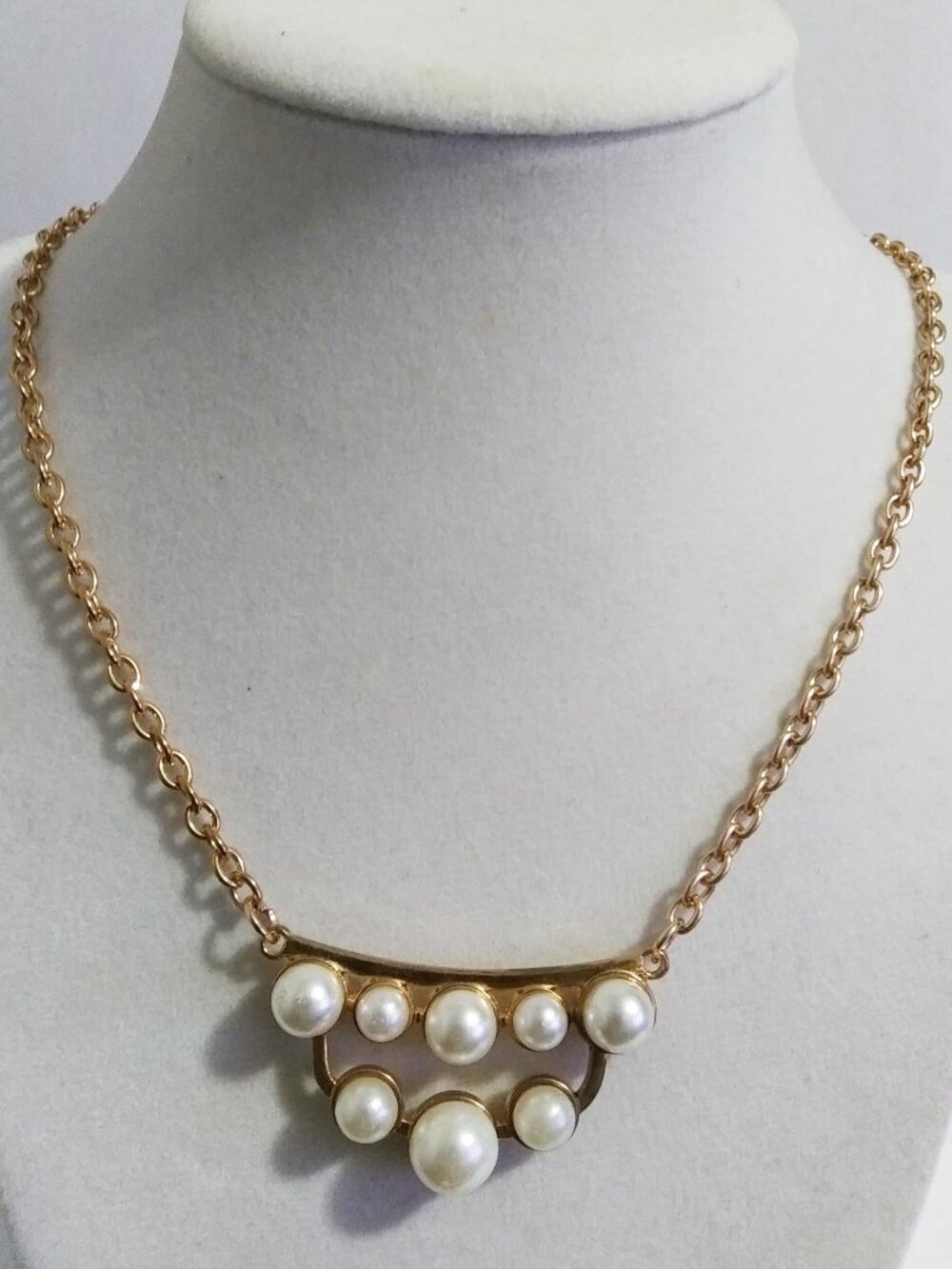 Cute Gold Pearl Necklace